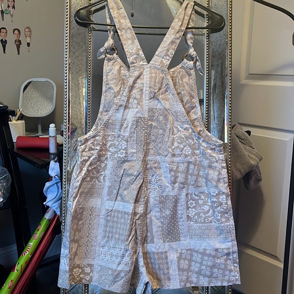 NWT So juniors utility shortall size medium - Picture 5 of 5